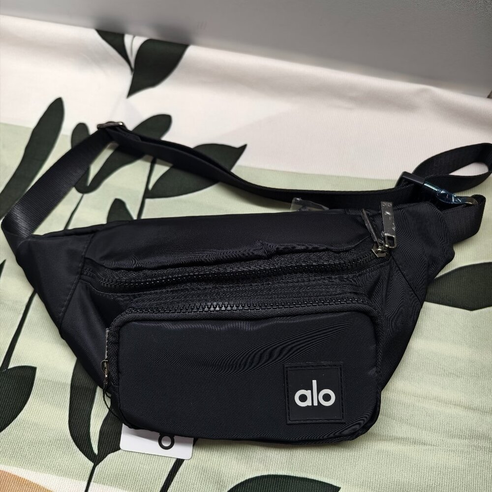 ALO Yoga Explorer Belt Bag｜Water-Resistant & Adjustable｜NWT